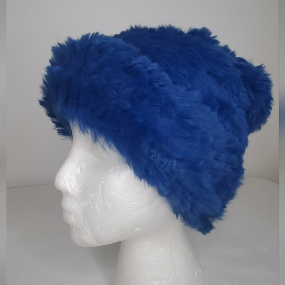 SAKS FIFTH AVENUE Womens Luxurious Rabbit Fur Dyed Blue...